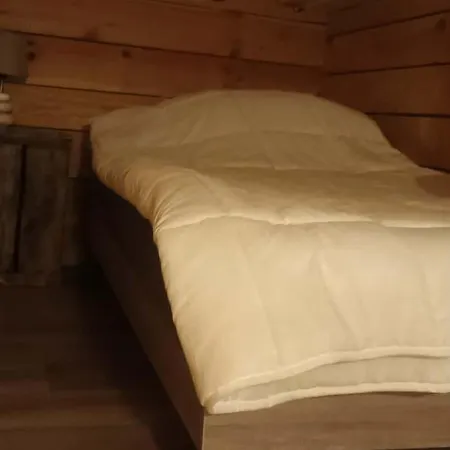 Ambiance T1 Bis Cosy Pour 5 Personnes Avec Patio A 25 Mn Des Plages