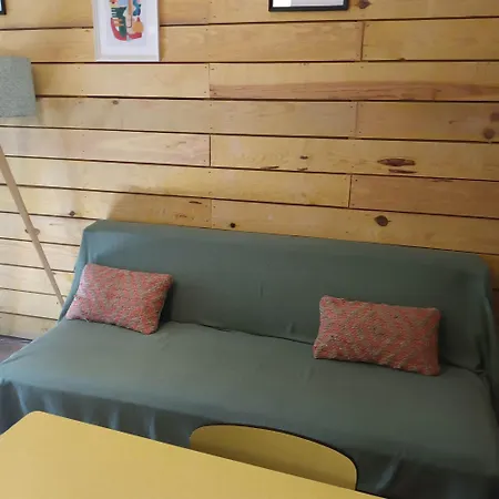 Ambiance T1 Bis Cosy Pour 5 Personnes Avec Patio A 25 Mn Des Plages Apartment