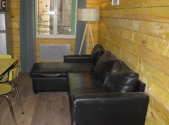 T1 Bis Cosy Avec Patio 17 Bis דירה *