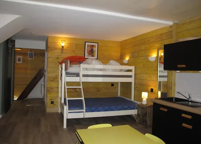 T1 Bis Cosy Avec Patio 17 Bis Tourbes